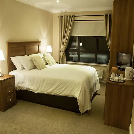 Hillview House 3*