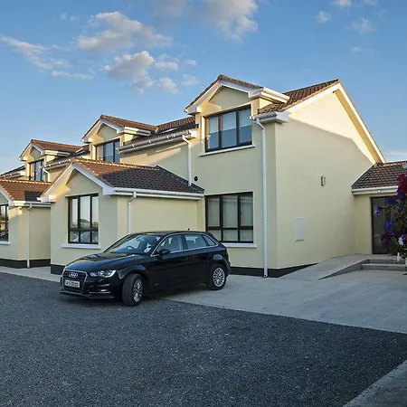 Hillview House 3*