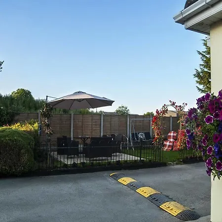 Hillview House Lusk