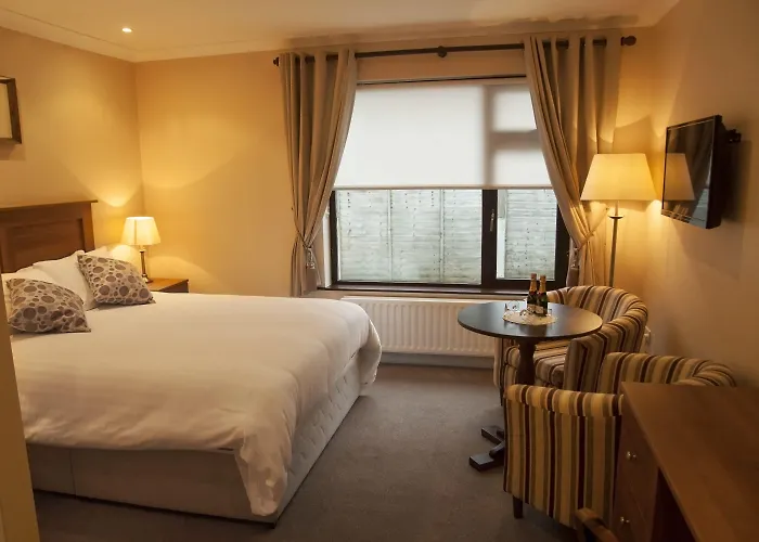Hillview House בית הארחה 3*